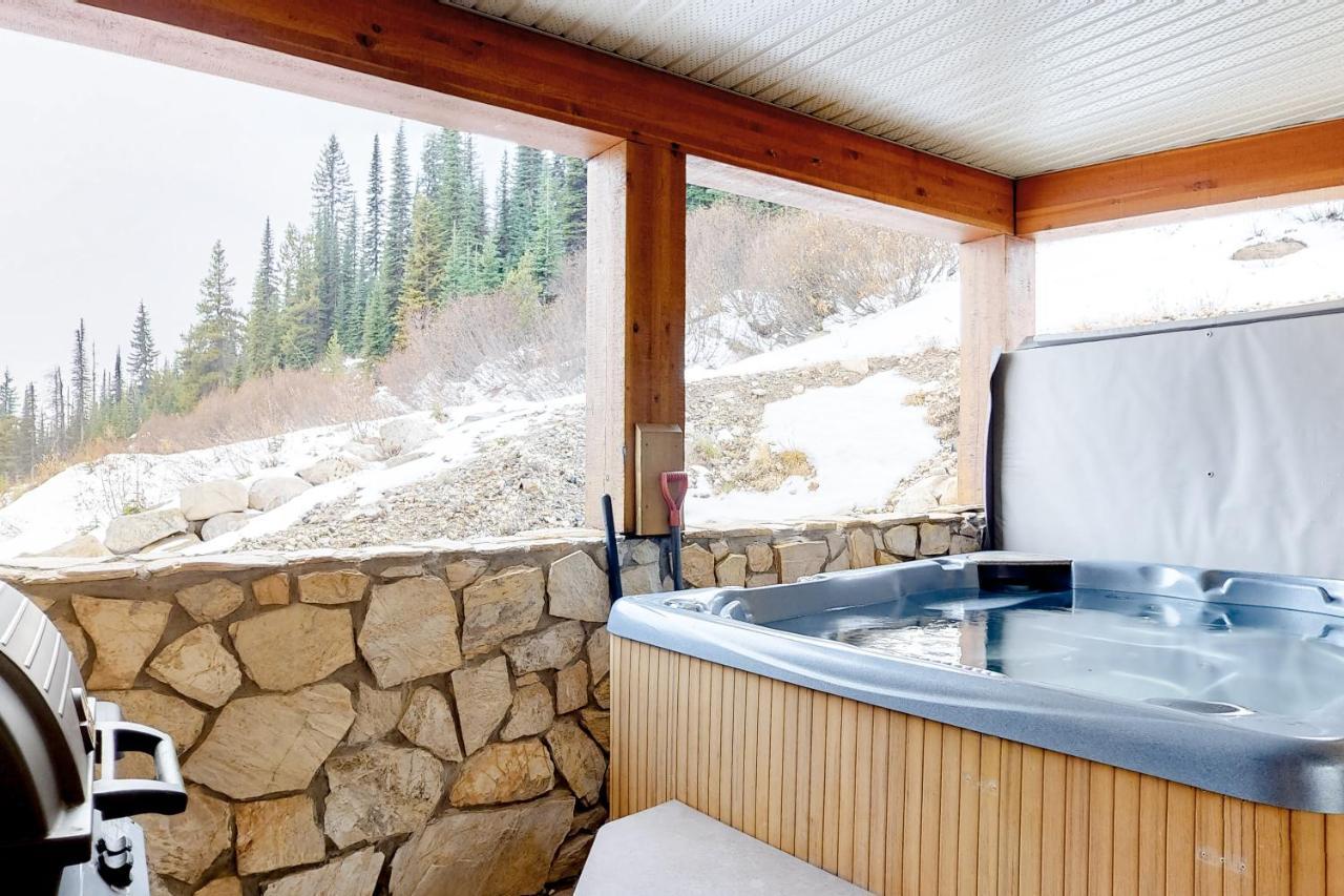 Aspens Apartment Big White Ski Resort